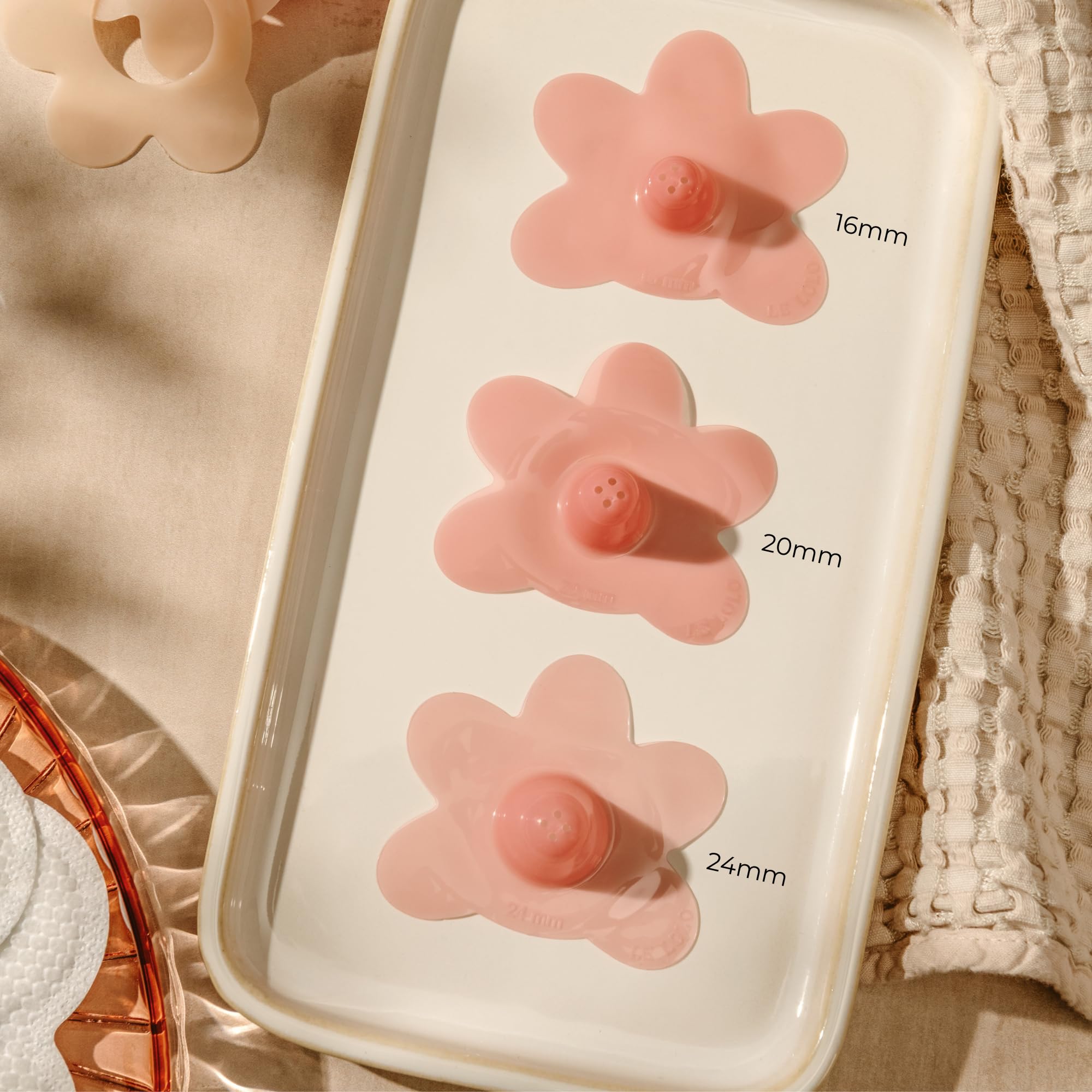 Le Lolo Nipple Shield Sticker supports easy latch during feeds