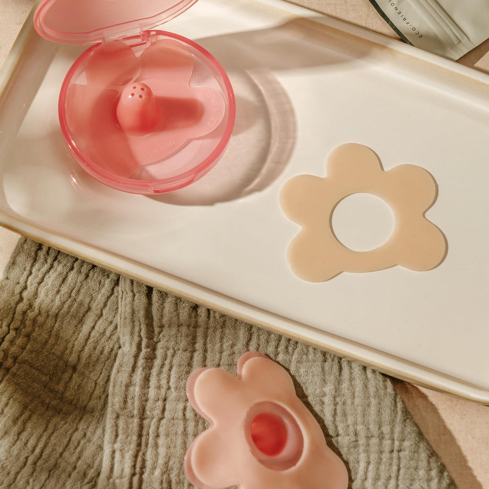 Le Lolo BPA-free and phthalate-free silicone for safe everyday use