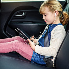 Leoenir child-friendly buckle cover closeup shows easy-to-use locking mechanism