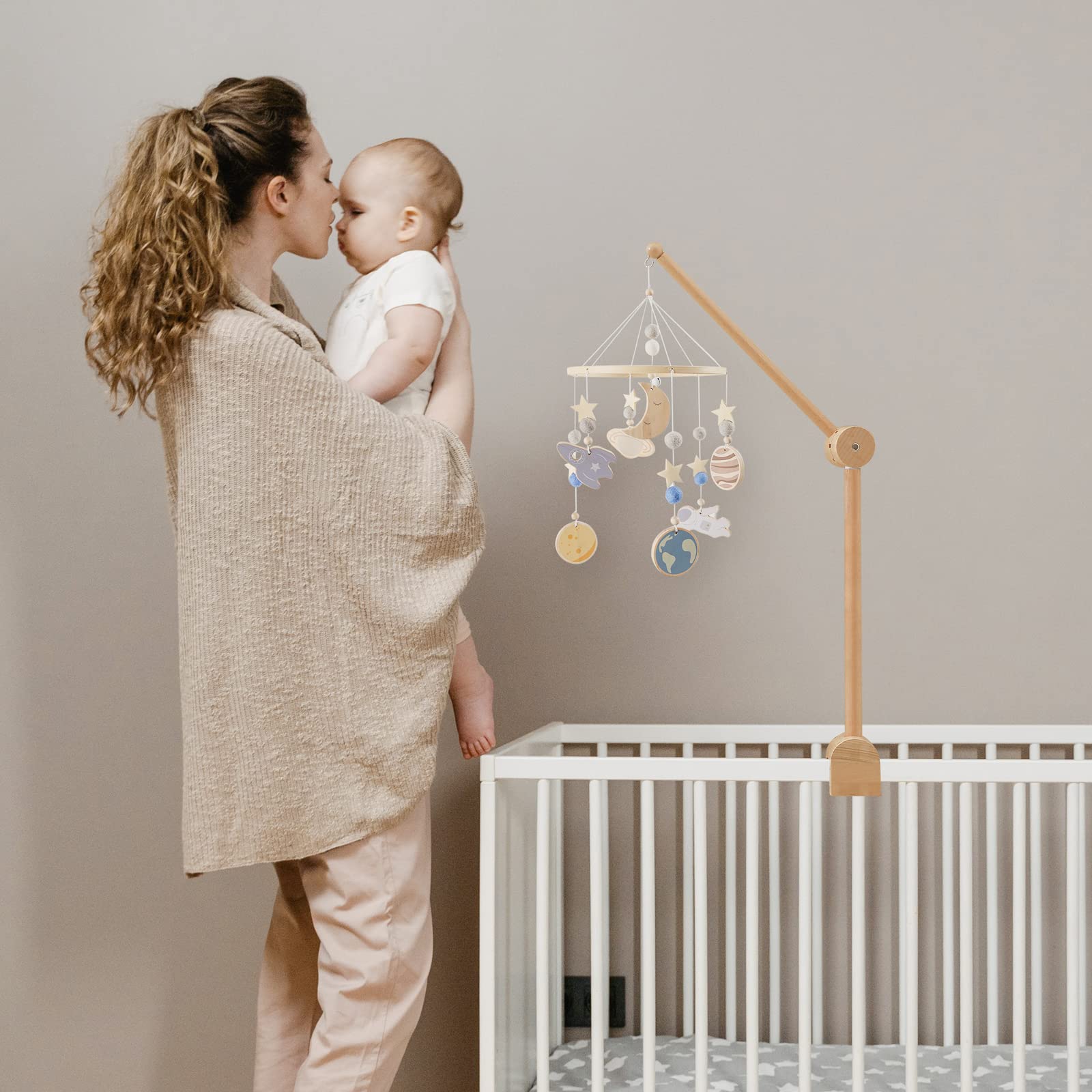 lets-make crib arm 360-degree rotation enables flexible hanging placements