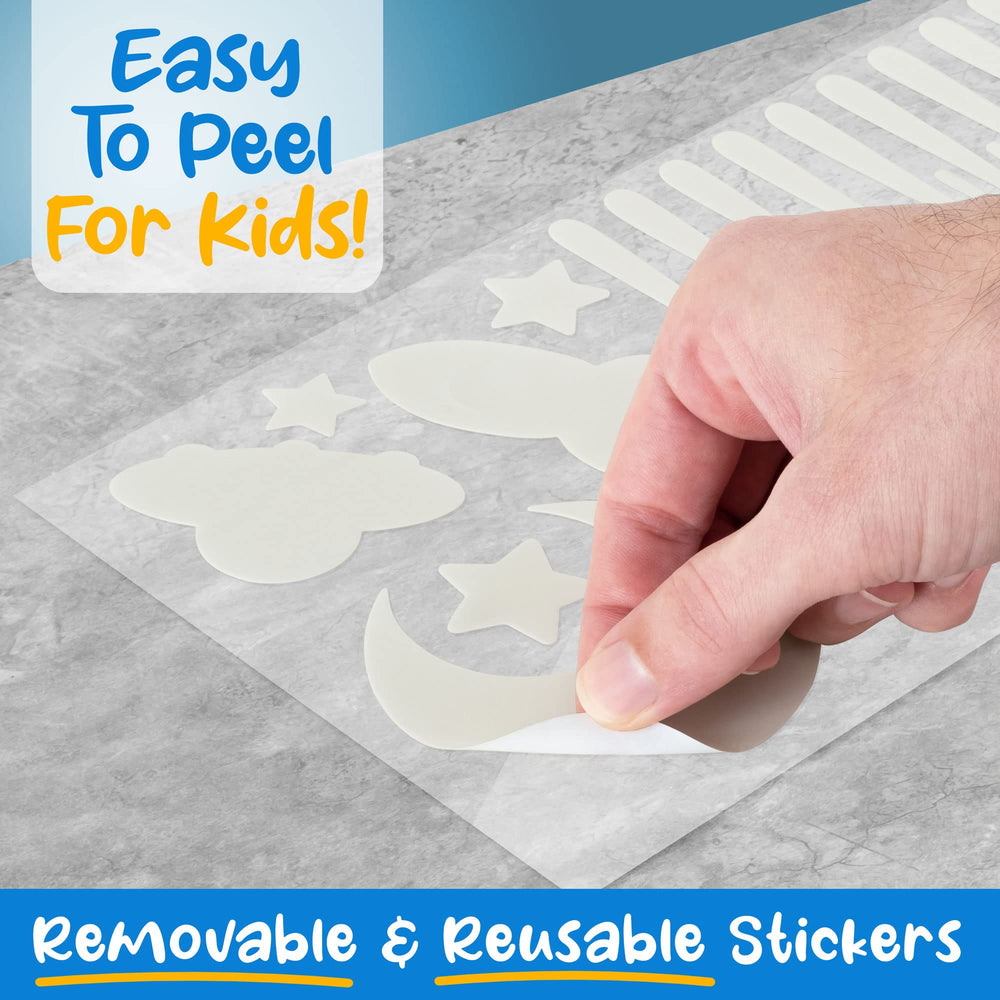 Liderstar rocket spaceship decal supports space-themed bedtime adventures.