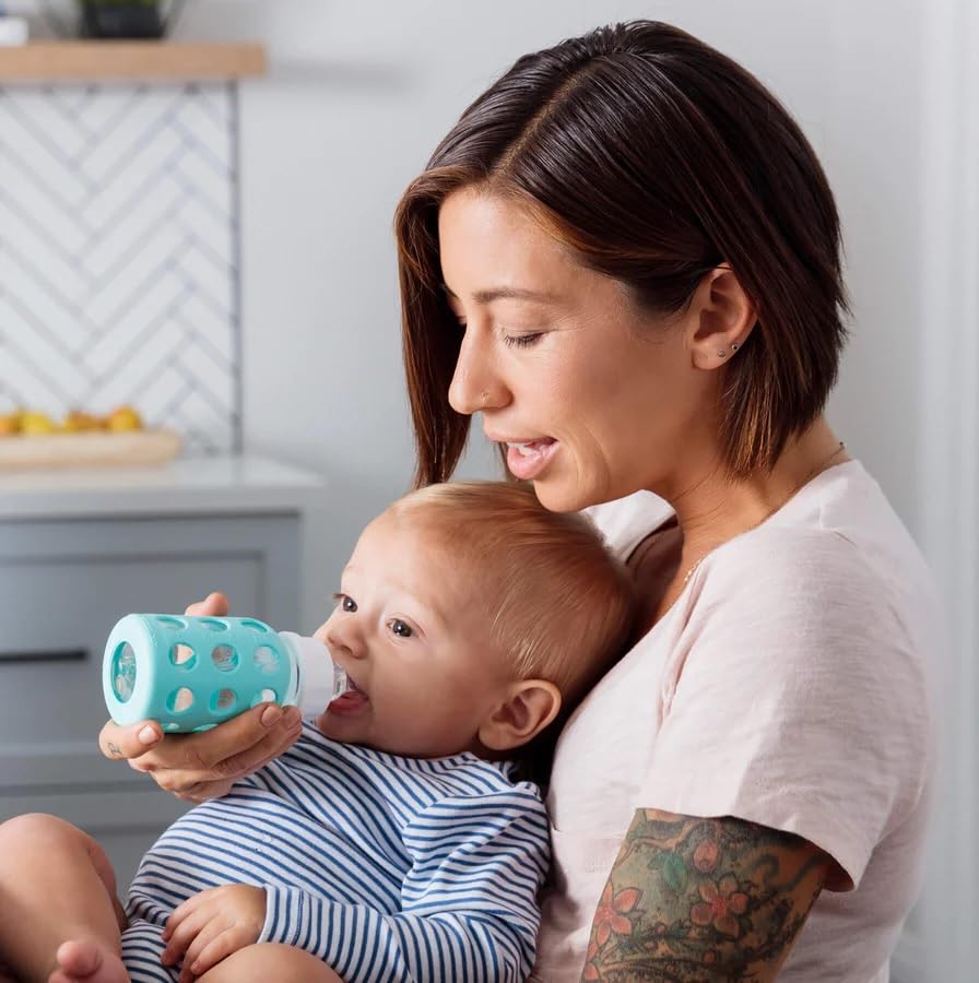 Lifefactory Stage 1 nipple included for newborn feeding.