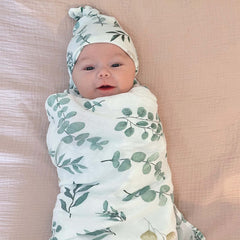 LifeTree muslin swaddle blanket 2-pack delivering value and convenience.