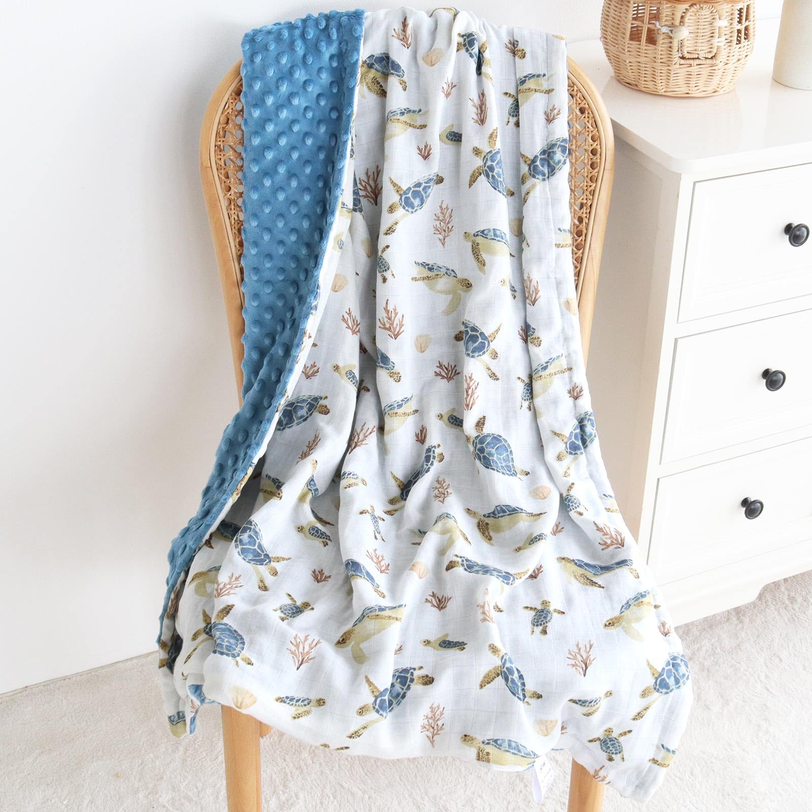 LifeTree Seaturtle material close-up underscores breathable front fabric quality.