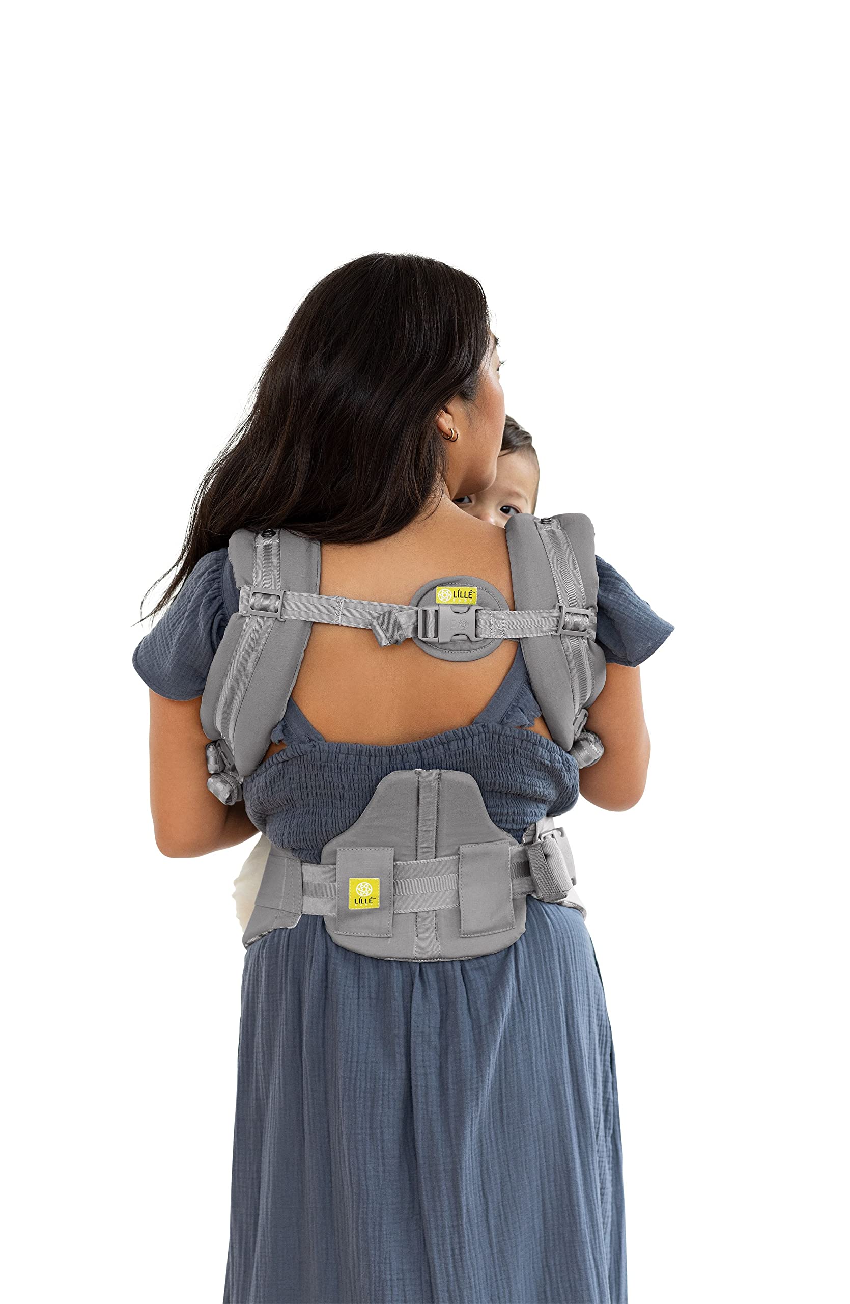 LILLEbaby Complete Airflow breathable-mesh back panel enhances airflow for warmer days.