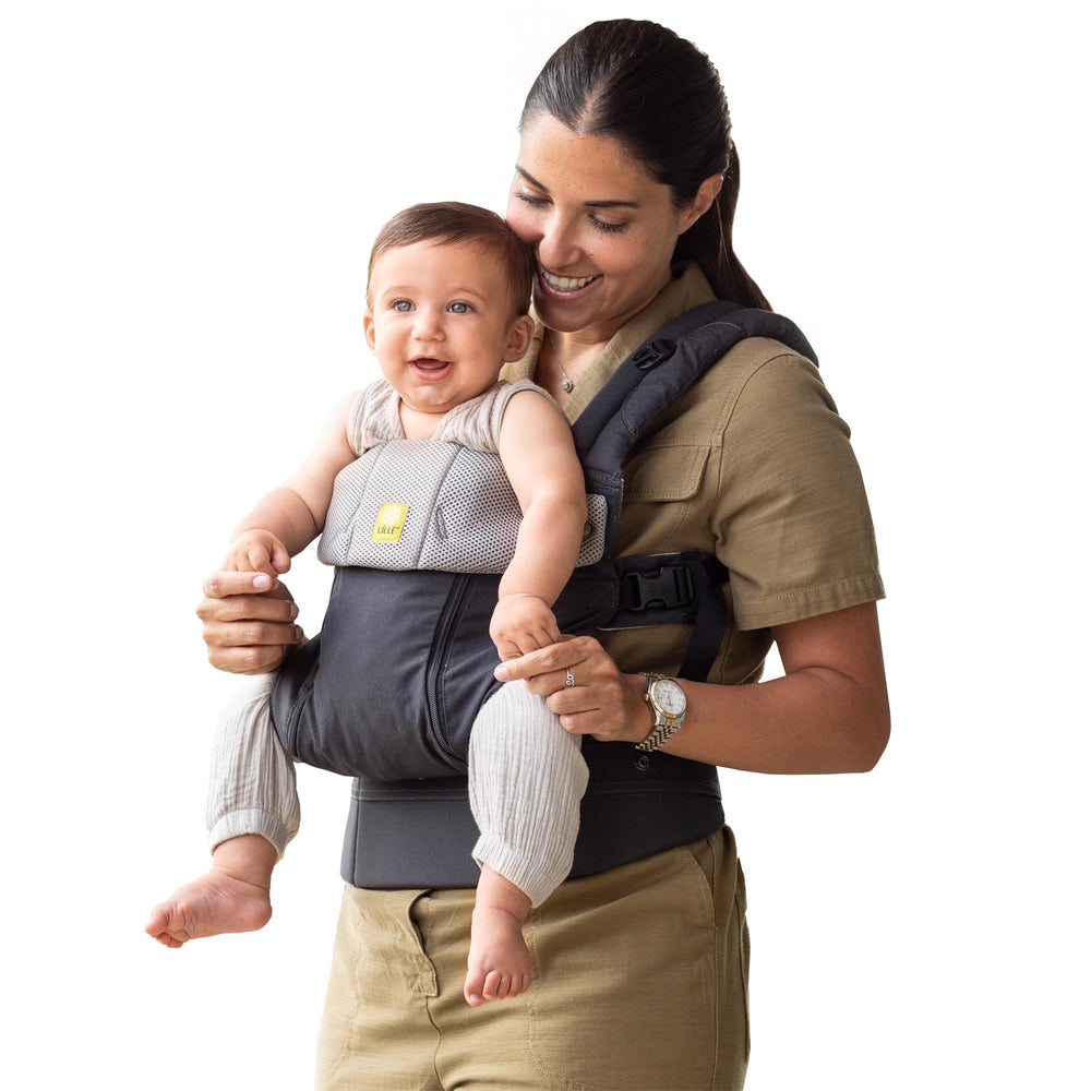LÍLLÉbaby Complete All Seasons breathable mesh panel boosts airflow for comfortable warm days.