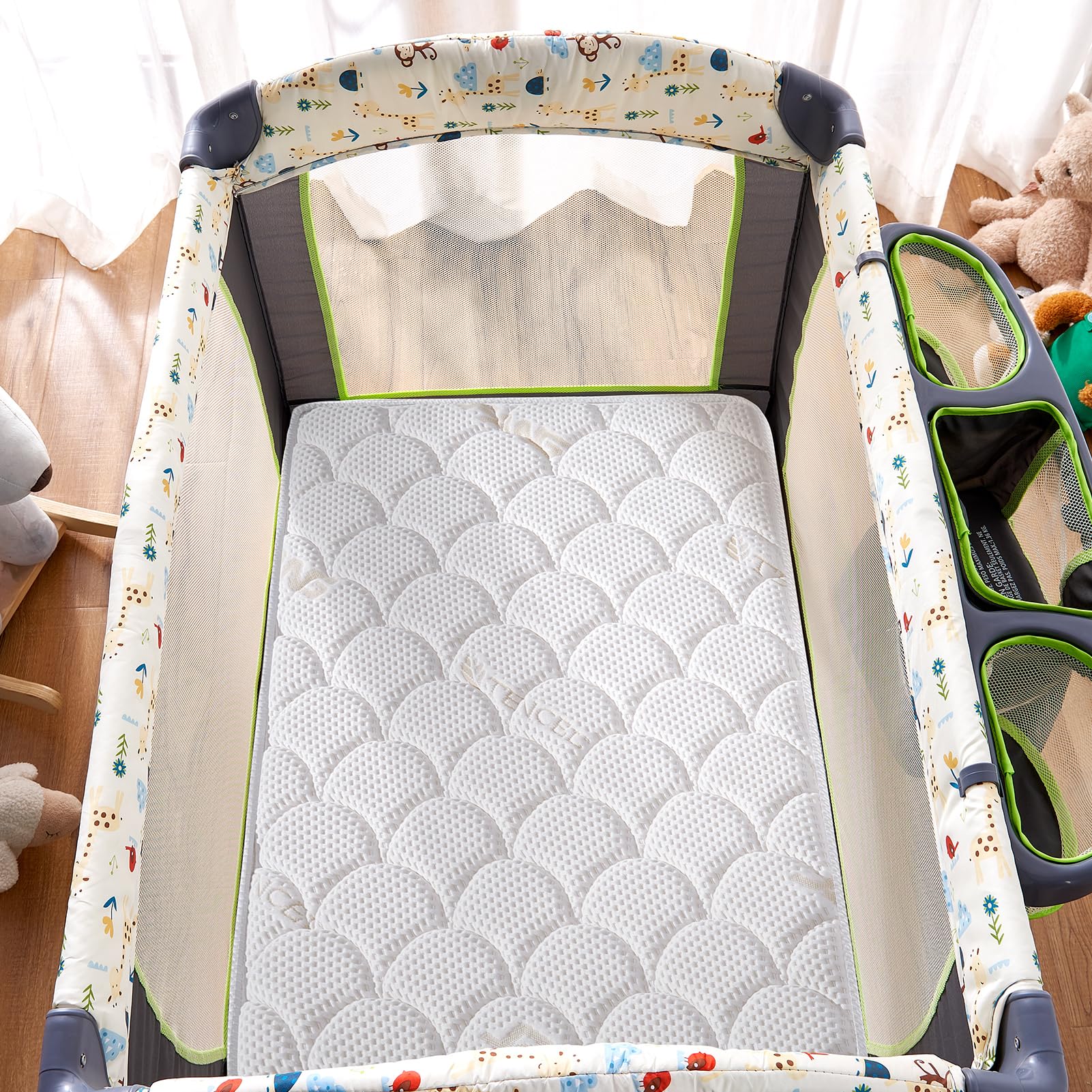 Lillibearas Pack N Play Topper edge detail highlights rounded corners for a snug fit.