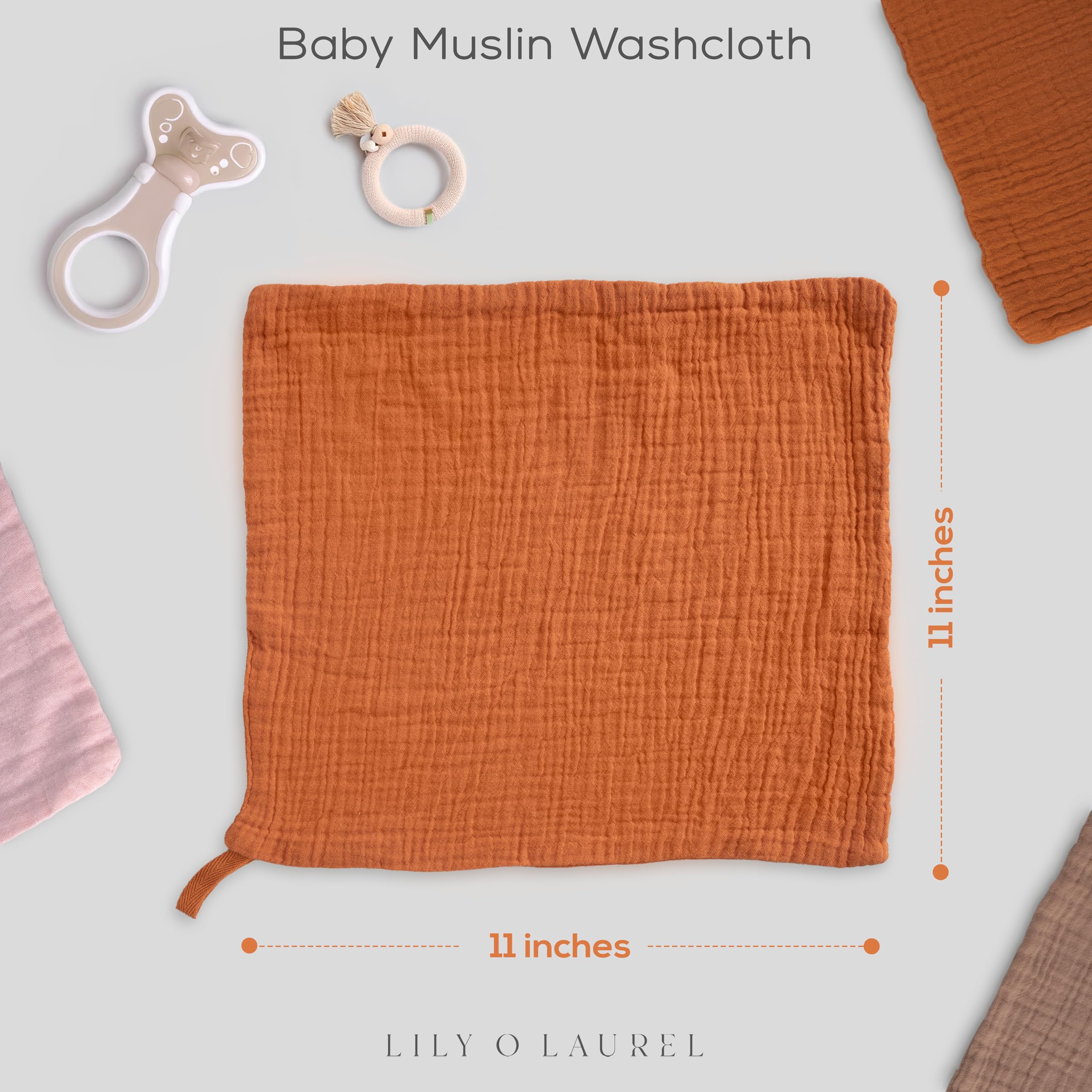 LILY O LAUREL washcloth-absorbent-bath-time demonstrates quick cleanups during bath routines