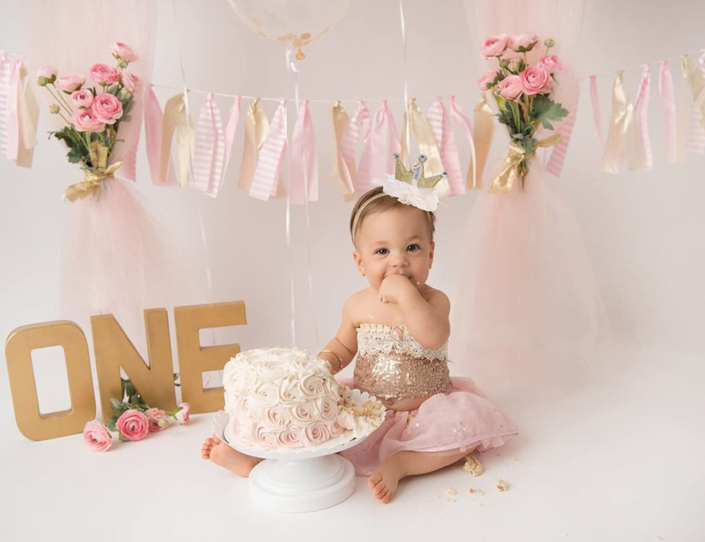 LINLULU cake-smash-photo-prop creates playful birthday memories.