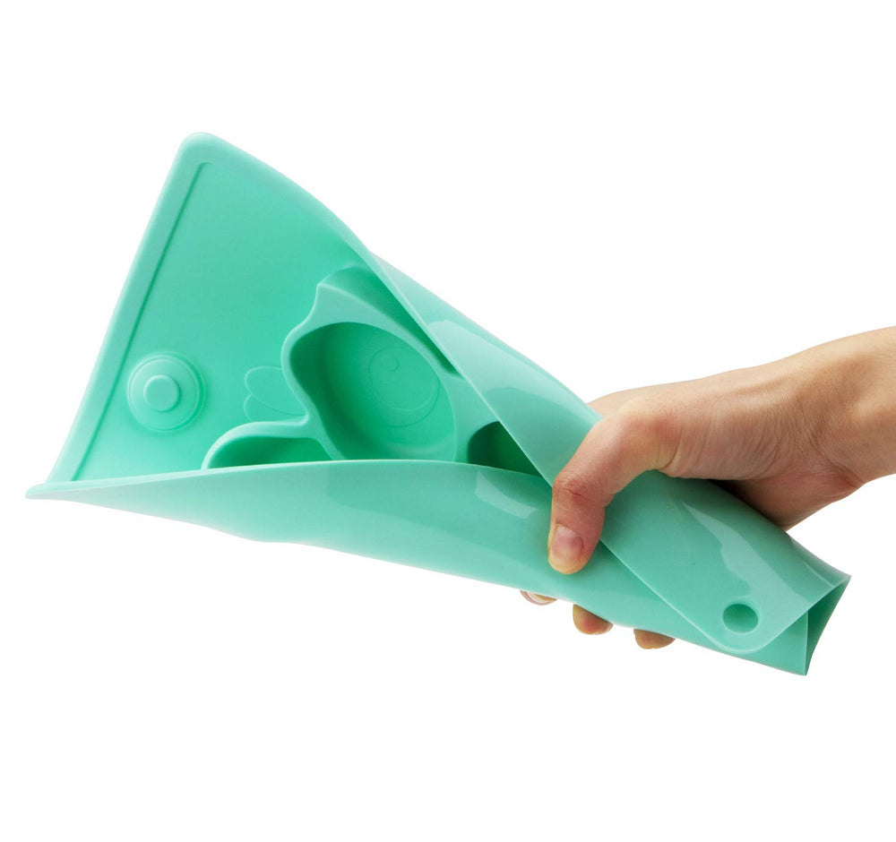 Linowos Dishwasher-safe Placemat cleans quickly after family meals.