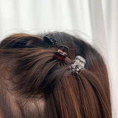 LINYUEARUI 1cm mini clip closeup for discreet styling on fine hair.