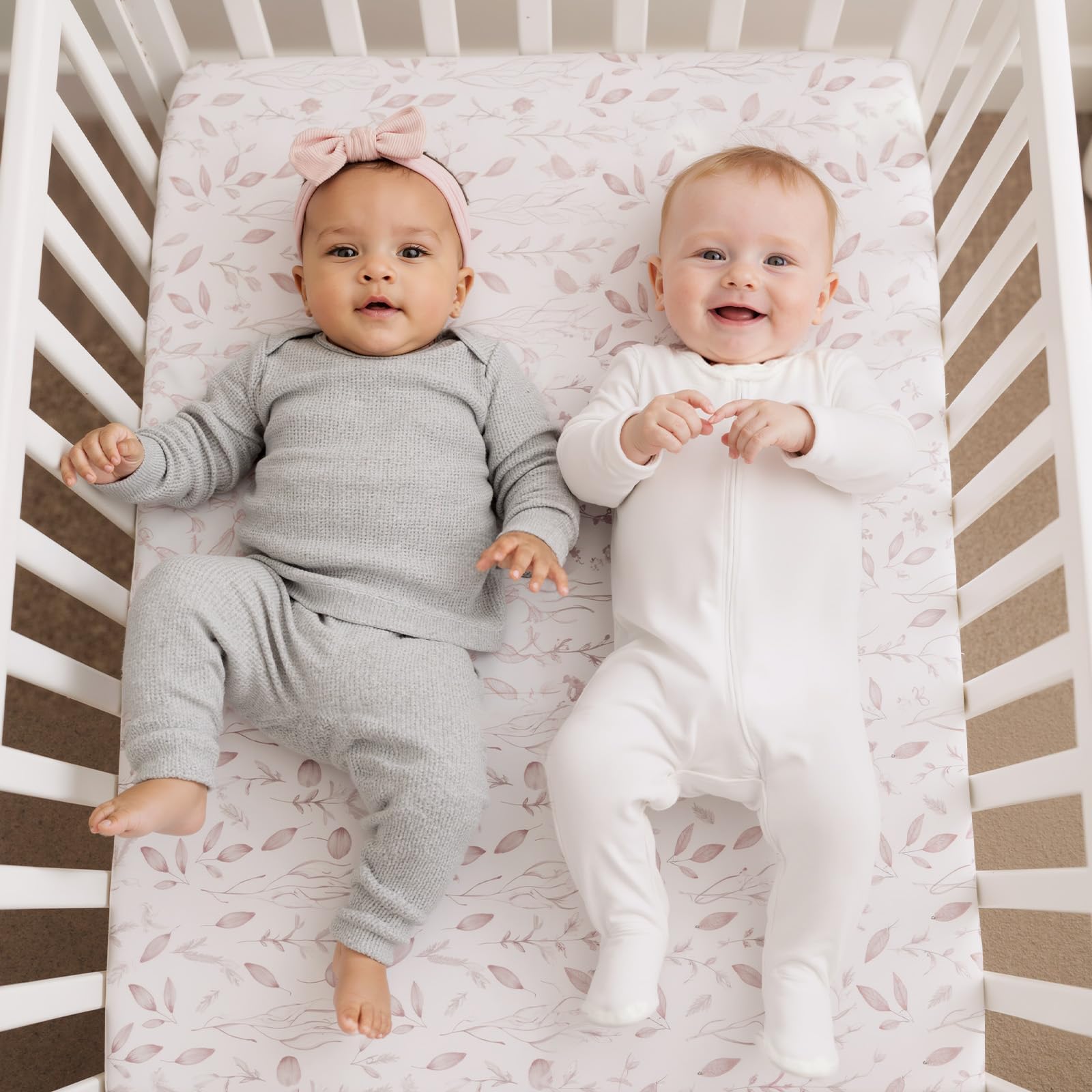 Littogoose Graco Pack and Play Sheet elastic band securing sheet.