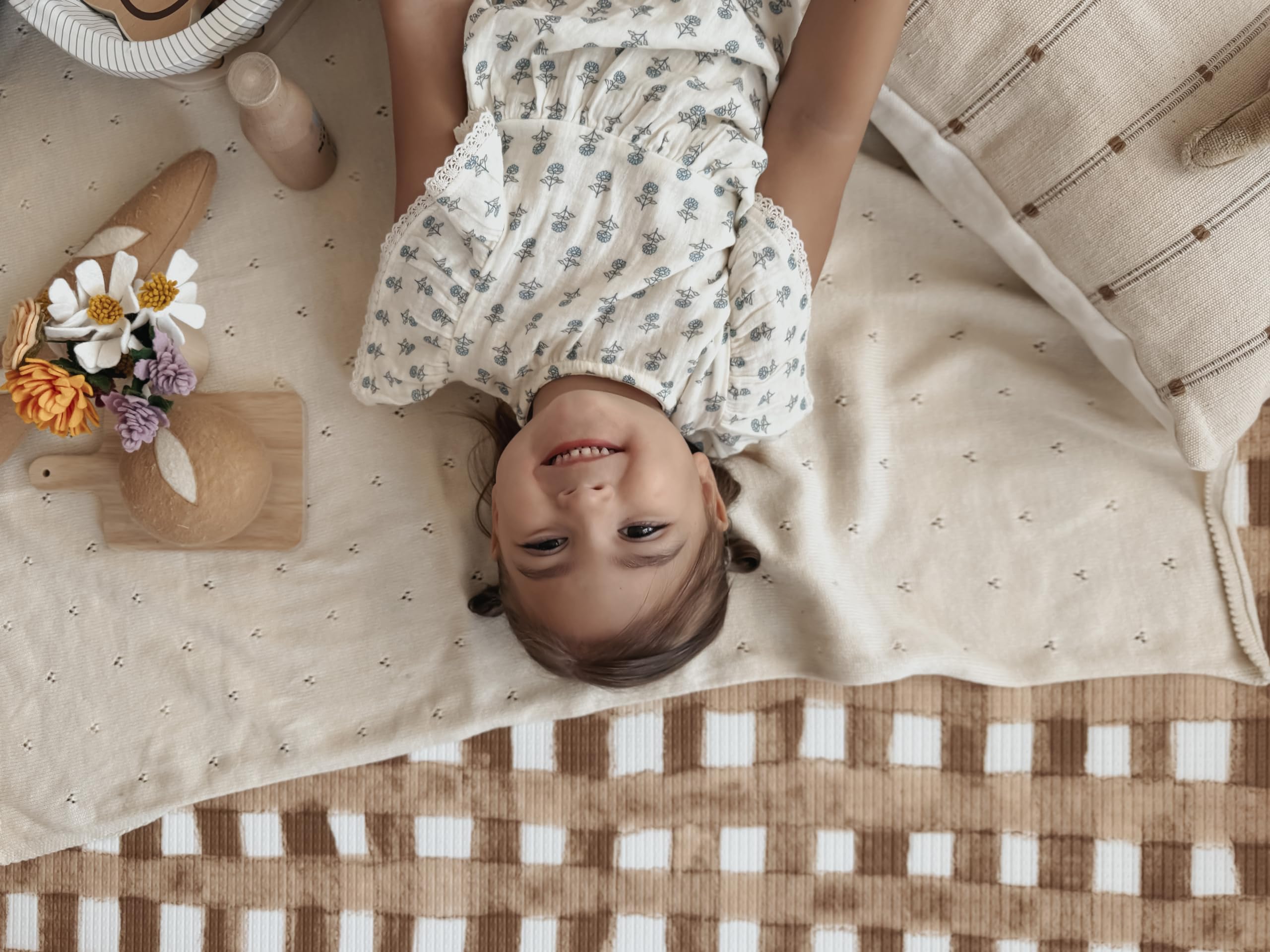Little Bot Ofie Mat easy cleaning and roll up for compact storage