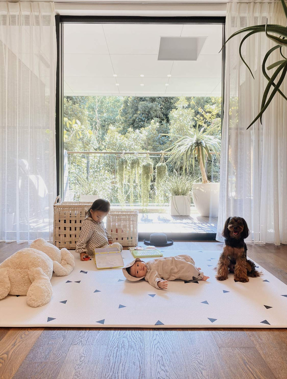 LITTLE Bot Ofie Mat lab-tested safe materials ensure non-toxic play area.