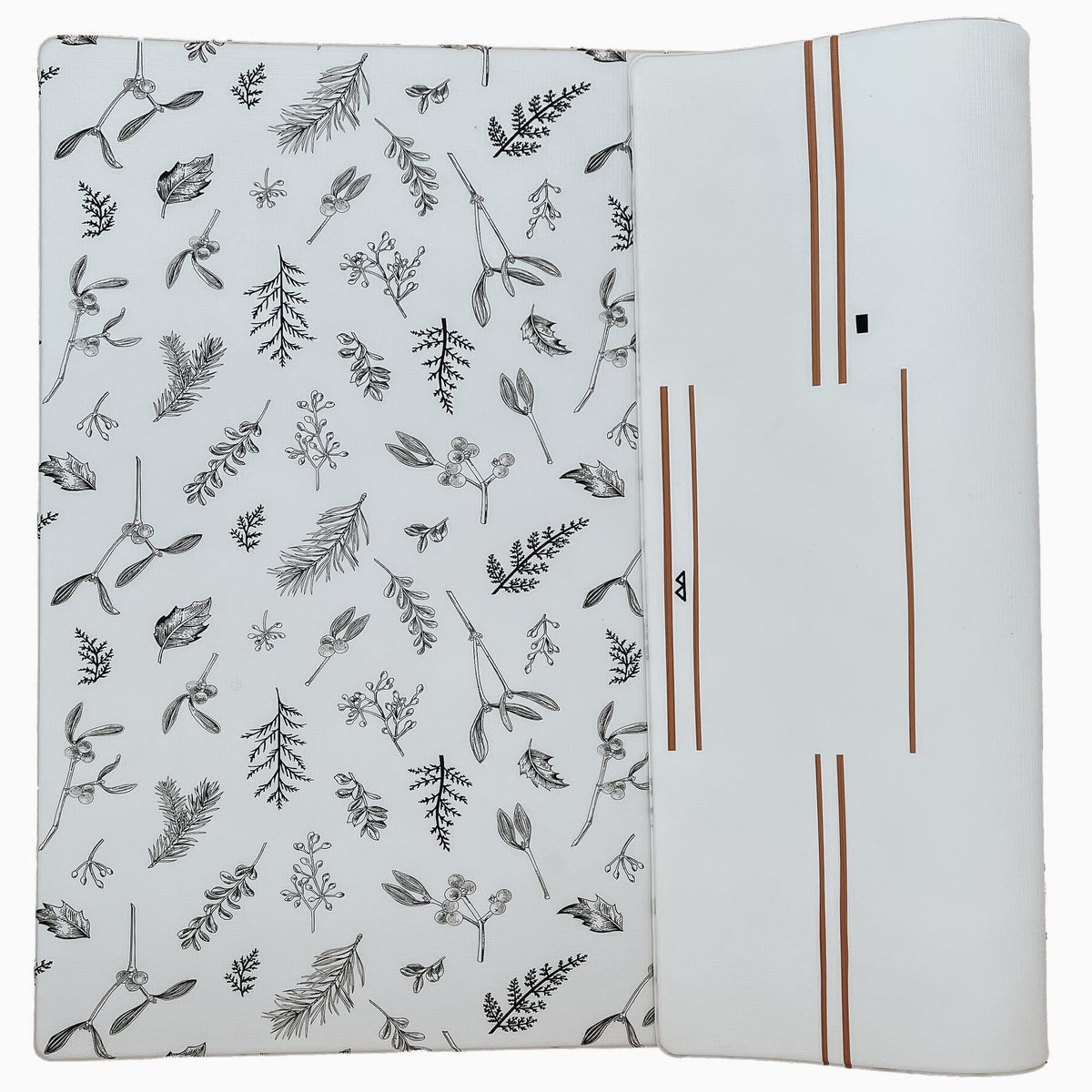 Little Bot Ofie mat plants pattern offers a calming play surface for babies.