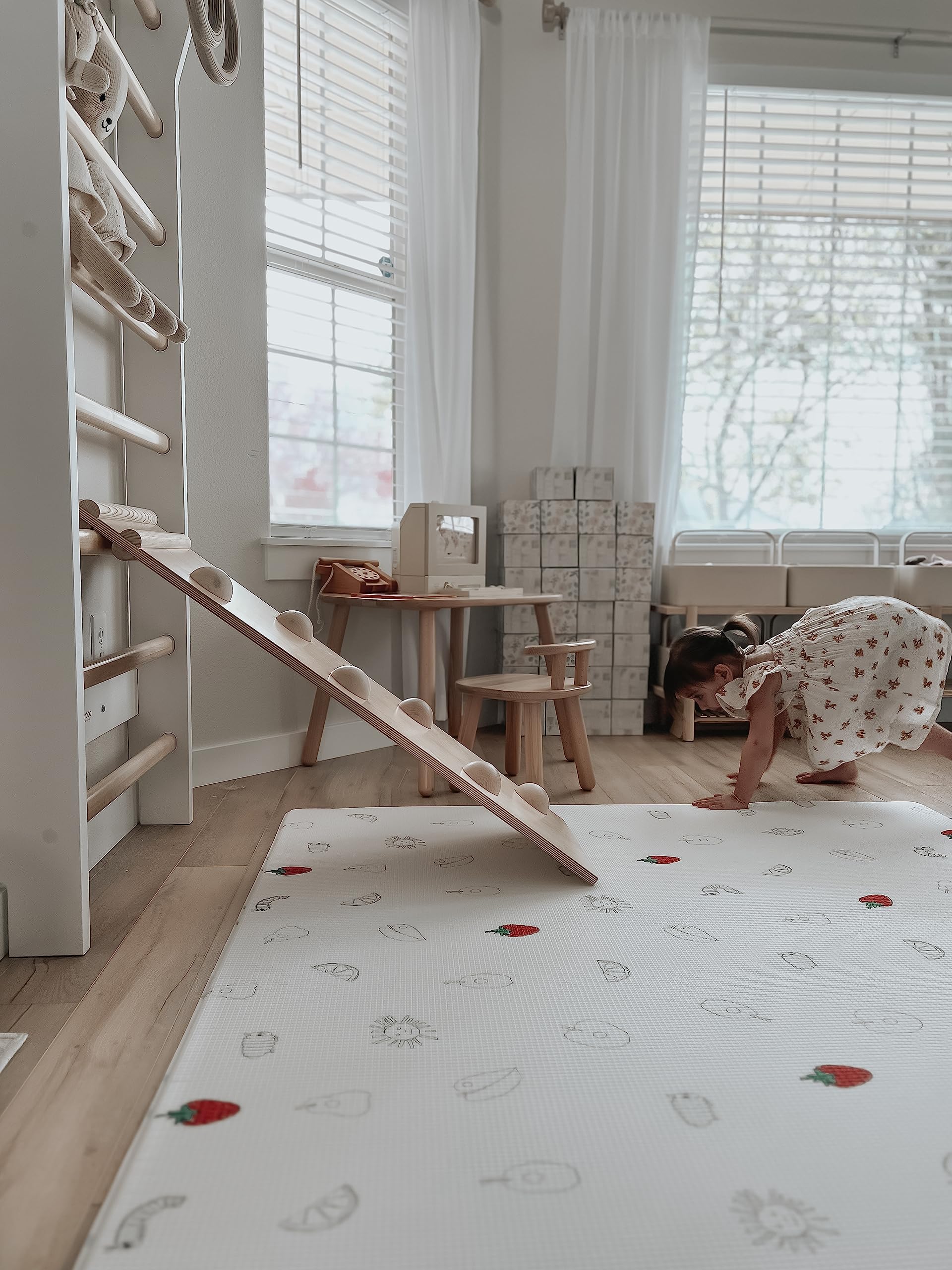 LITTLE Bot play mat soft textures promote comfort during floor-based play and exploration.