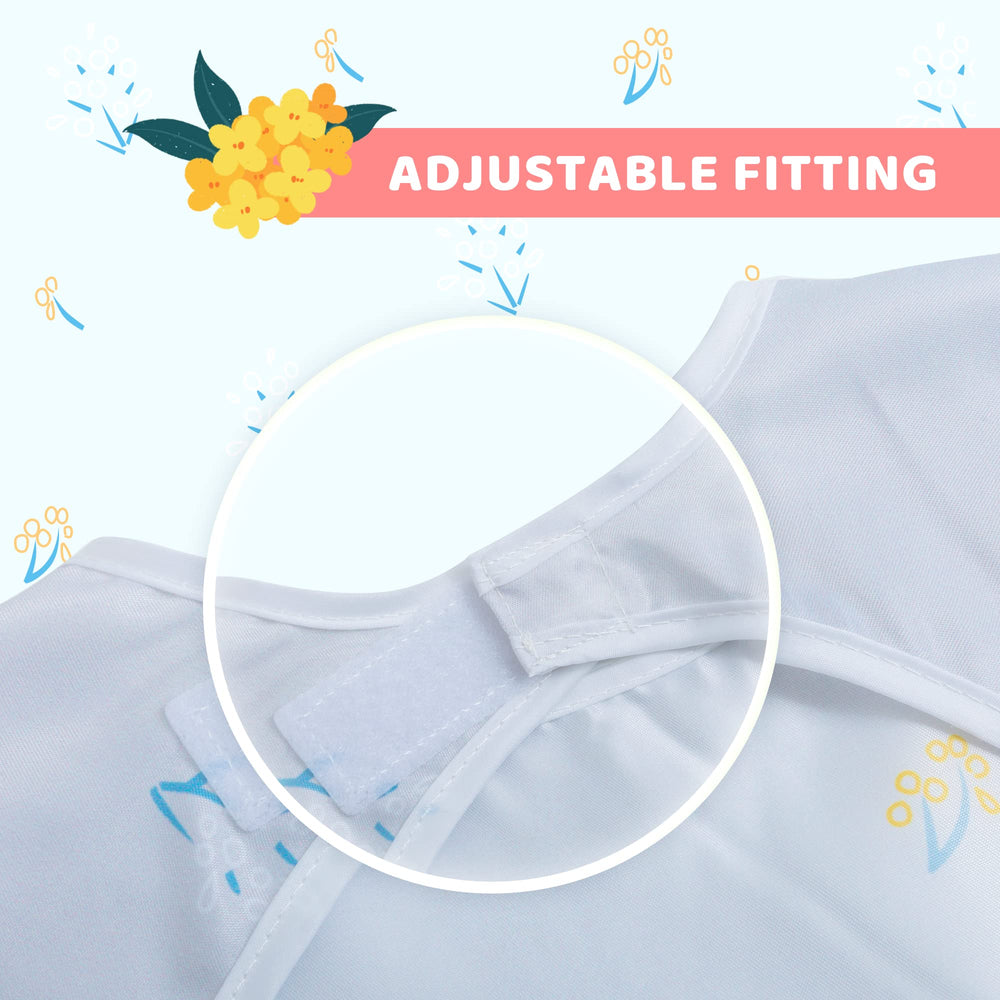 Little Dimsum bib with storage pocket catches drips
