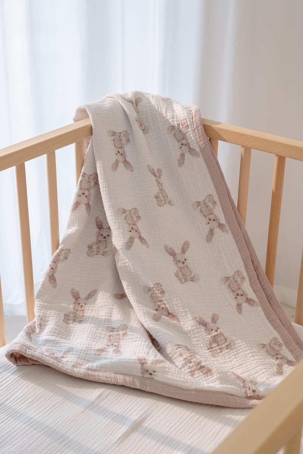 Little Jump travel-ready blanket image shows car-seat and stroller versatility for on-the-go comfort.