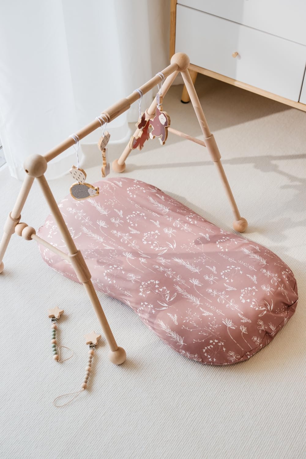 Little Jump gift-ready floral cover doubles as a thoughtful baby shower present.