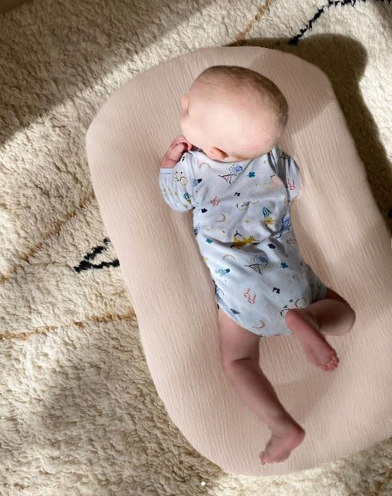 Little Jump khaki lounger cover demonstrates breathable fabric for comfortable daytime naps