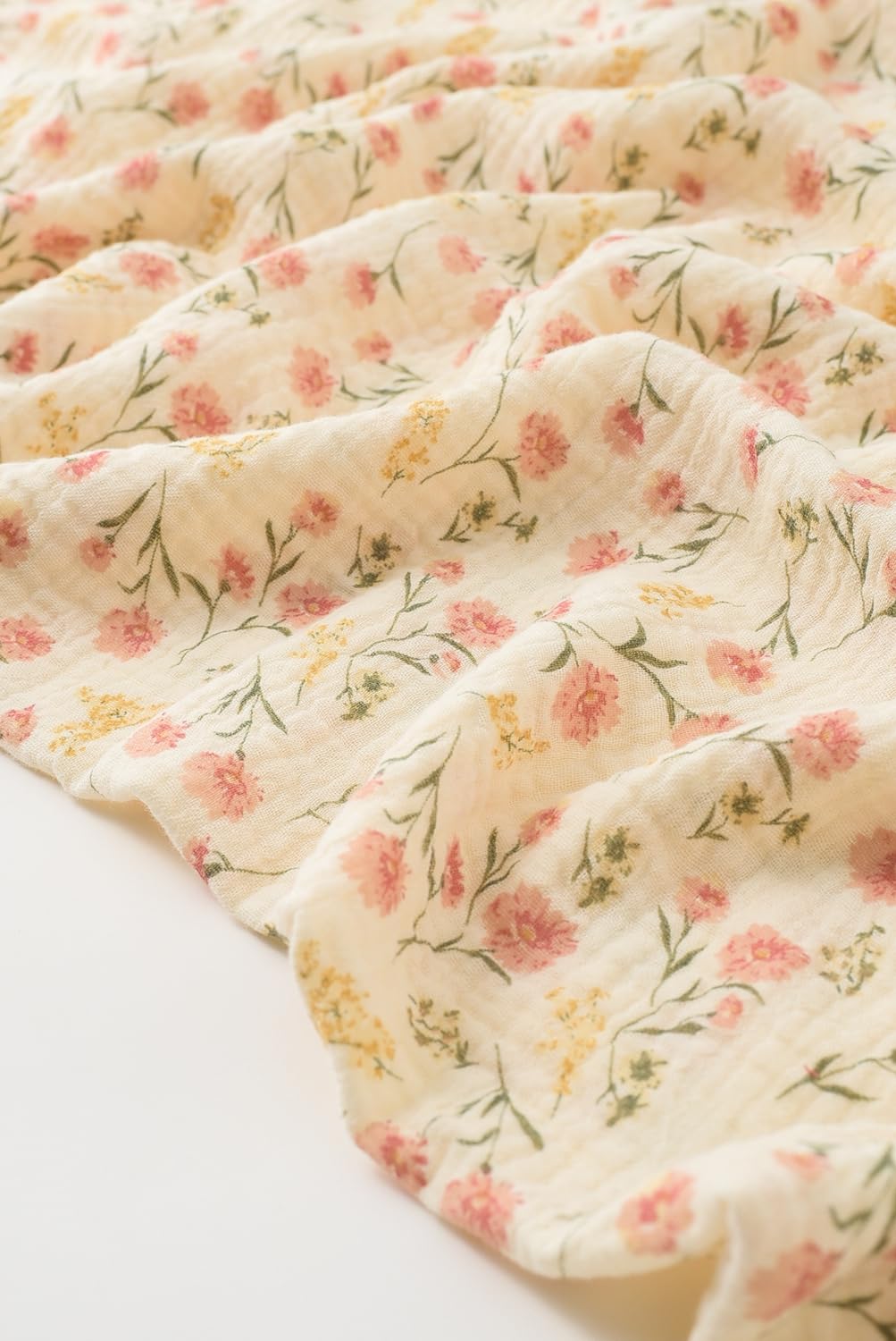 Little Jump muslin blanket durable-washable promises repeated washes without losing softness.