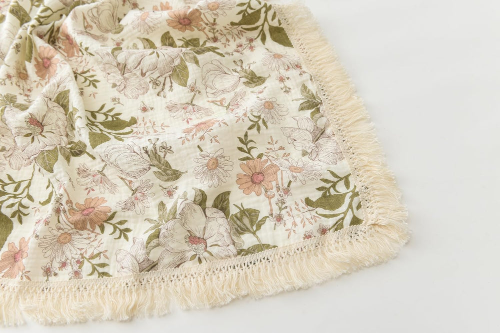 Little Jump stroller blanket keeps baby cozy during errands.