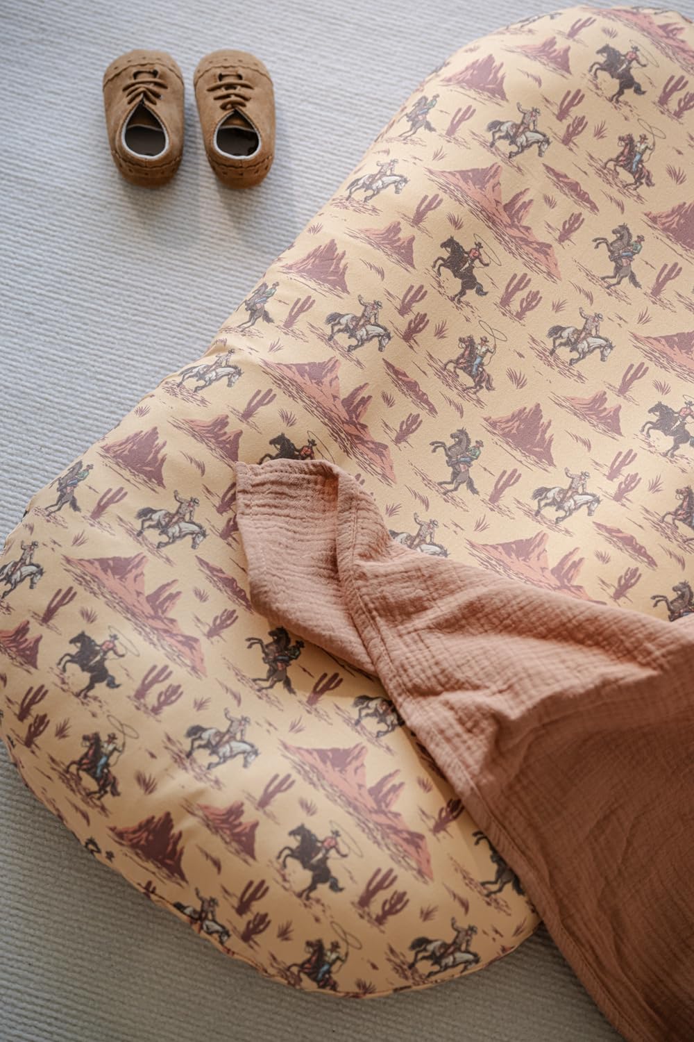 Little Jump universal-fit 80cm cover fits standard loungers like Snuggle Me