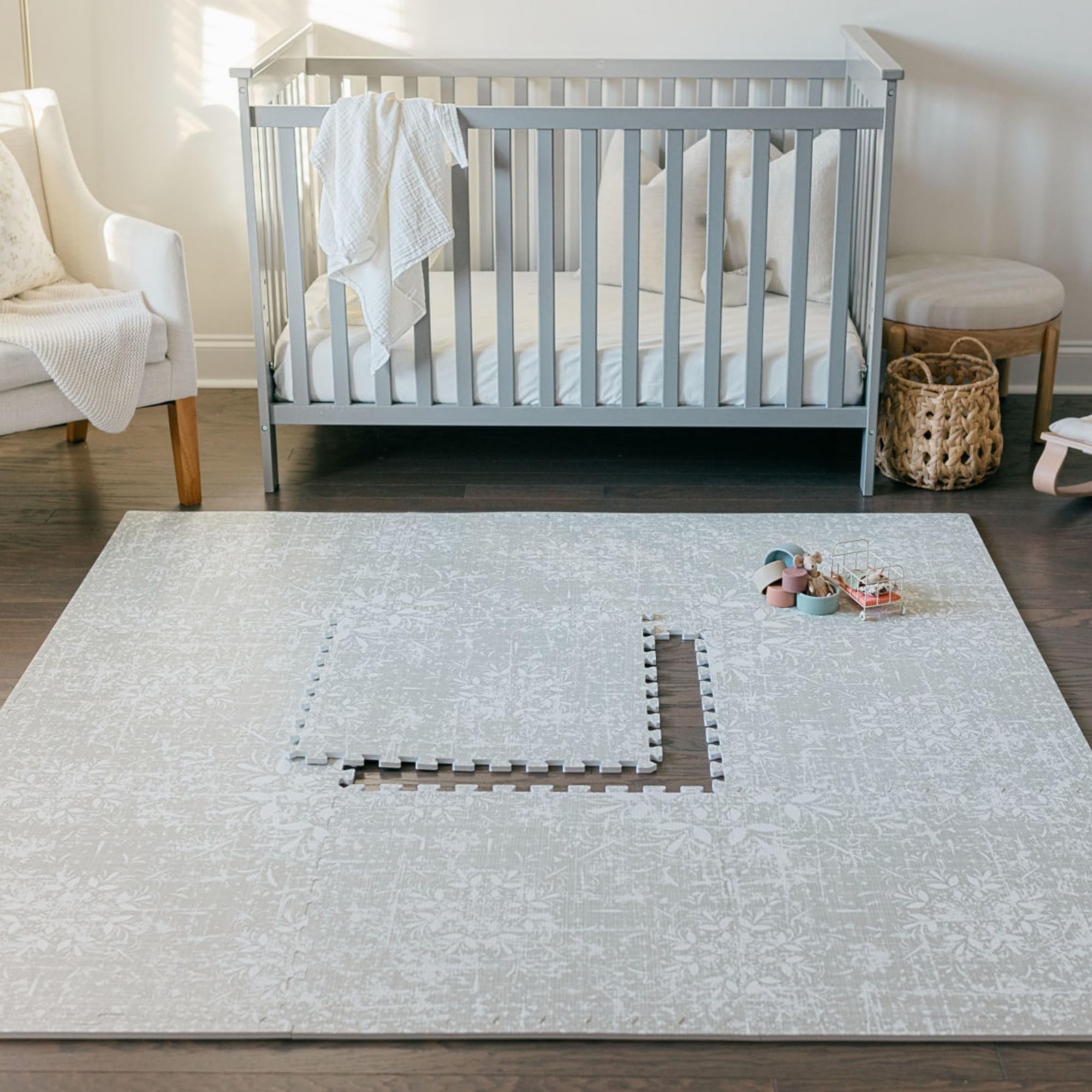 Little Landings Eden easy-clean surface for quick spills cleanup