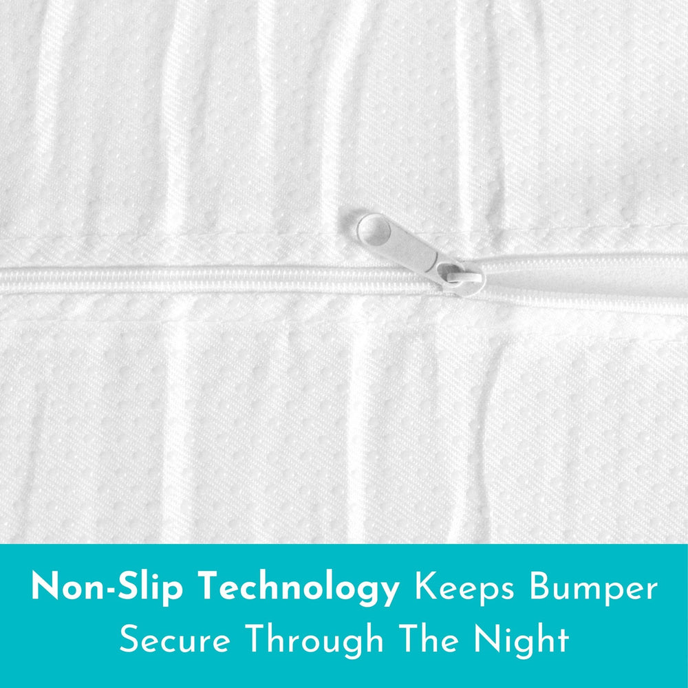Little Sleepy Head non-slip base keeps the bumper in place all night.