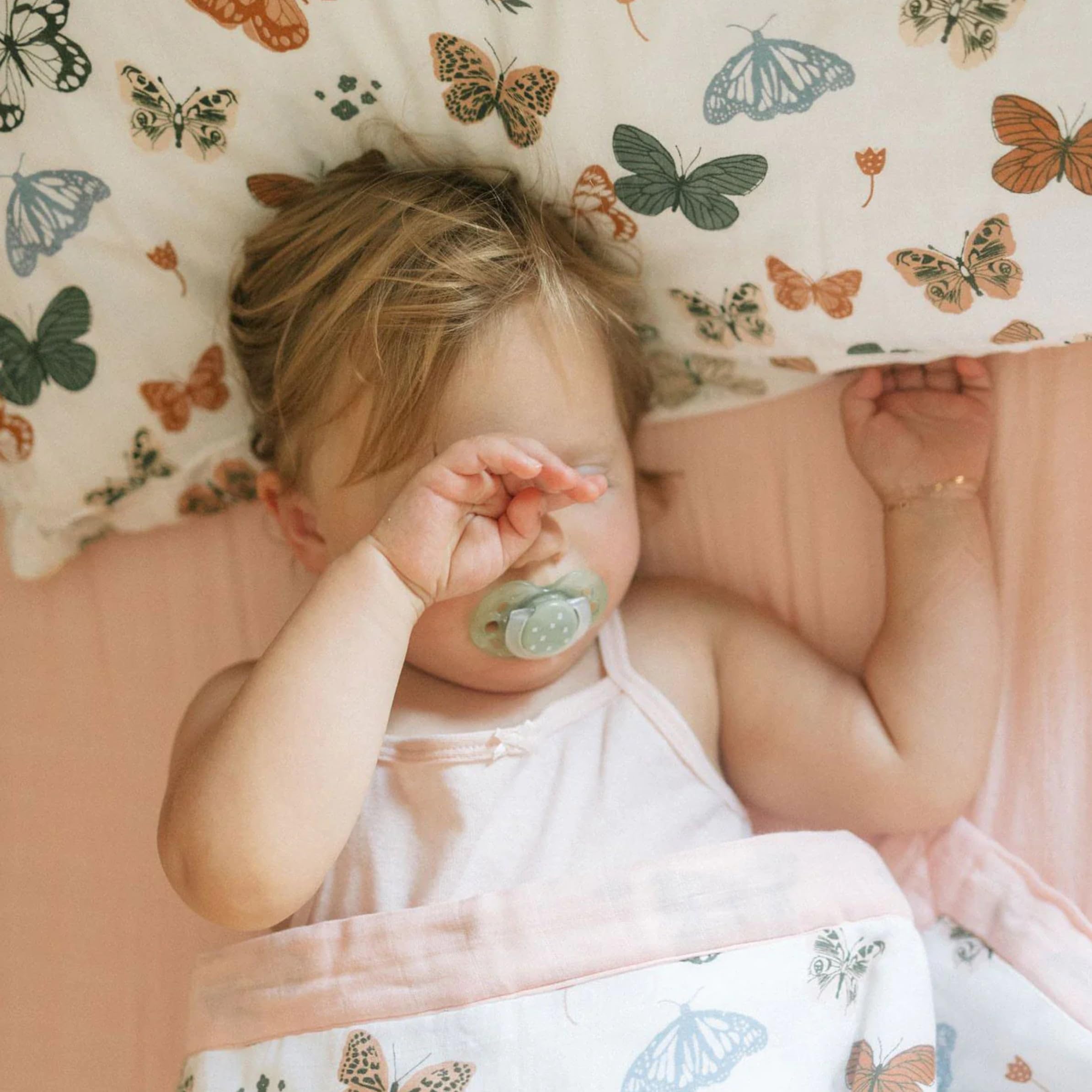 Little Unicorn machine-washable pillowcase for easy care and quick cleanup.