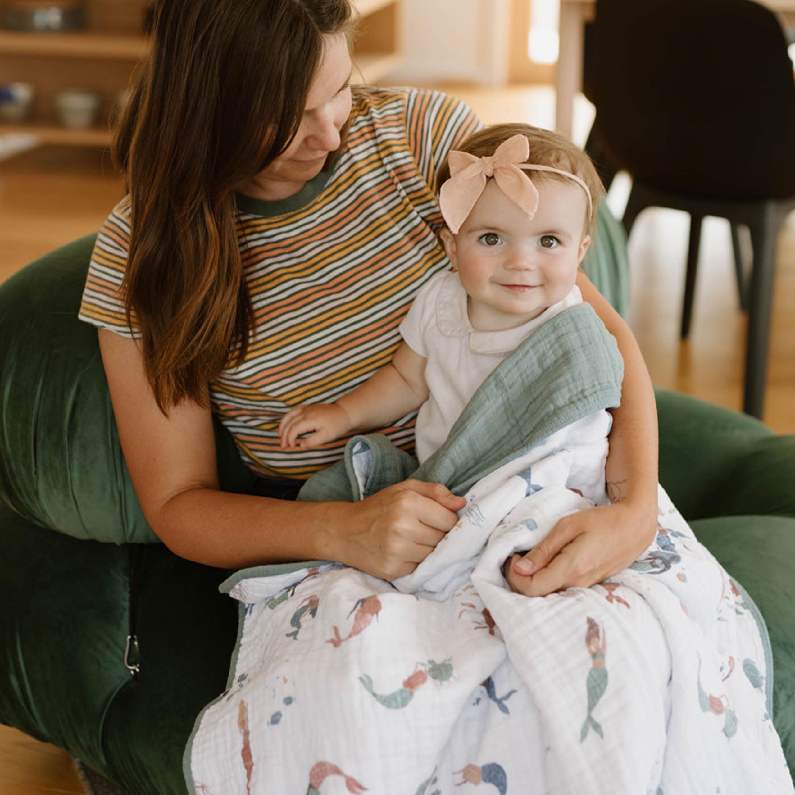 Little Unicorn mermaids design appeals to toddlers and parents seeking cozy sleep textures.