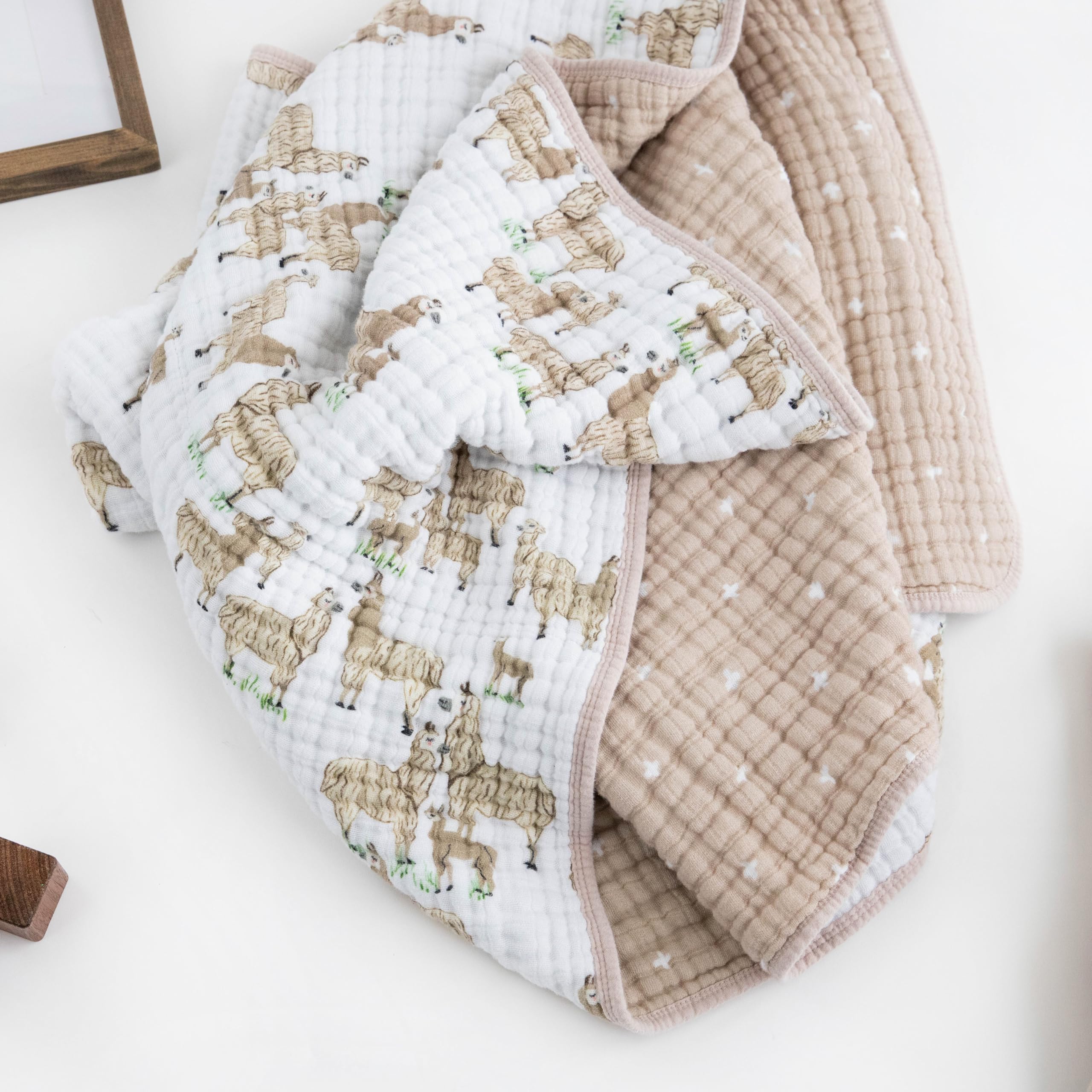 Little Unicorn Original Premium Cotton Quilt gift-worthy design complements nursery décor and baby showers
