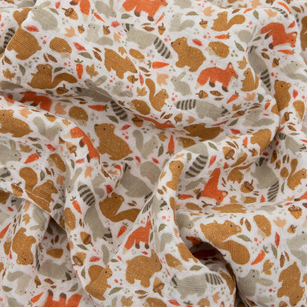 Little Unicorn swaddle with soft texture for cozy mornings and breathable comfort.