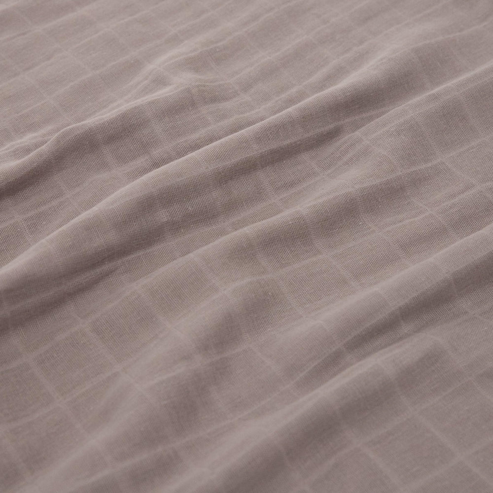 Little Unicorn stitching detail on durable seams for daily use