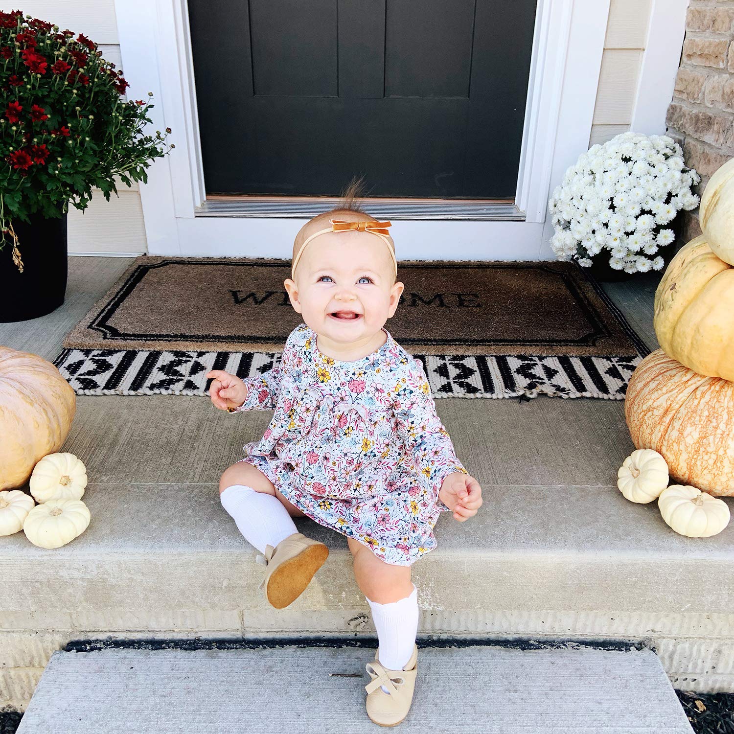 LittleJoJo velvet bow grass - brightens outfits and outdoor shoots with softness