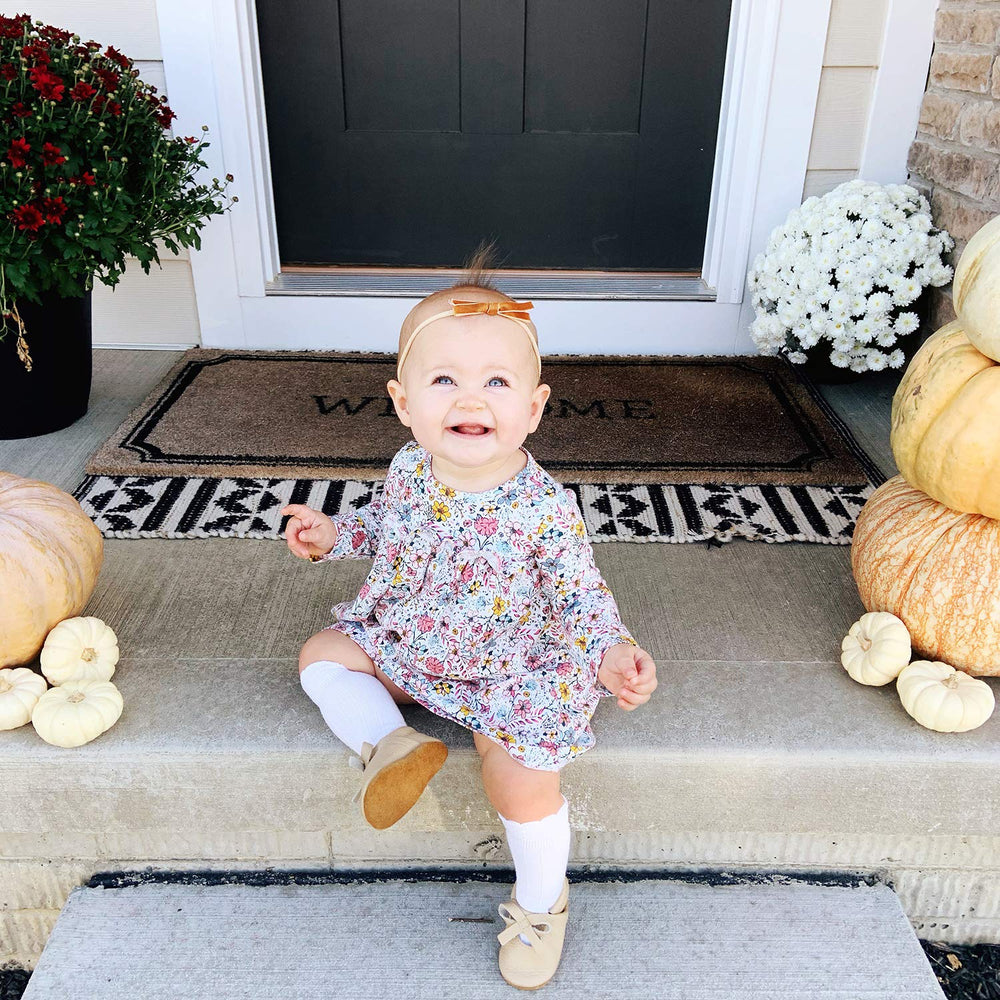 LittleJoJo velvet bow grass - brightens outfits and outdoor shoots with softness