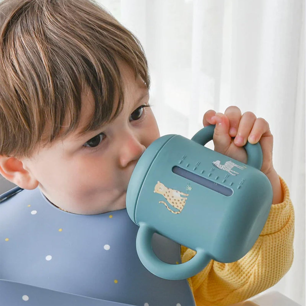 Little Rawr beige dishwasher-safe and boil-proof cups simplify cleaning and sterilization.