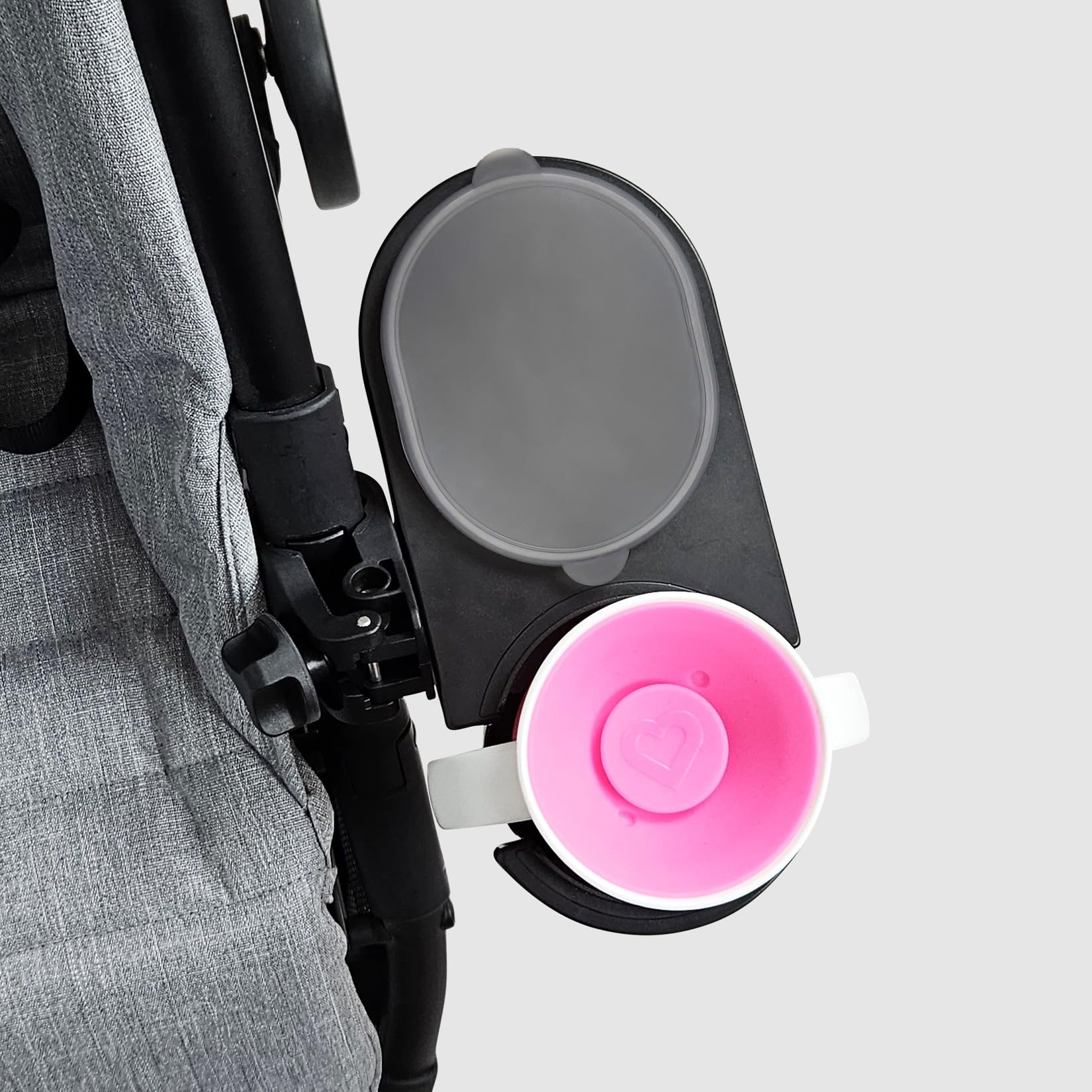Liuliuby non-toxic materials ensure child-safe lunch time on the go.