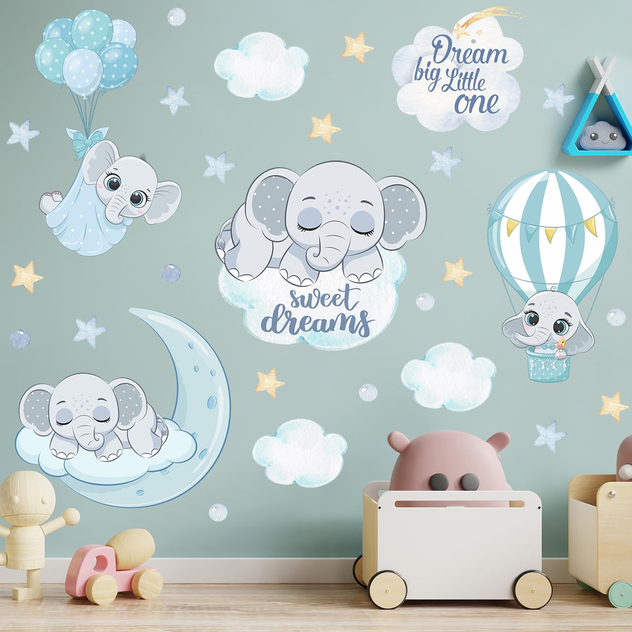 LiveGallery hot-air-balloon-stars-wall-sticker brings playful sky theme to nursery
