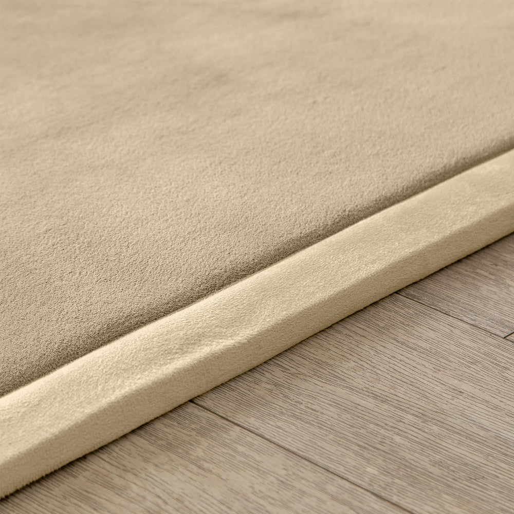 Loartee Coral Velvet Crawling Rug toddler area for safe exploration.