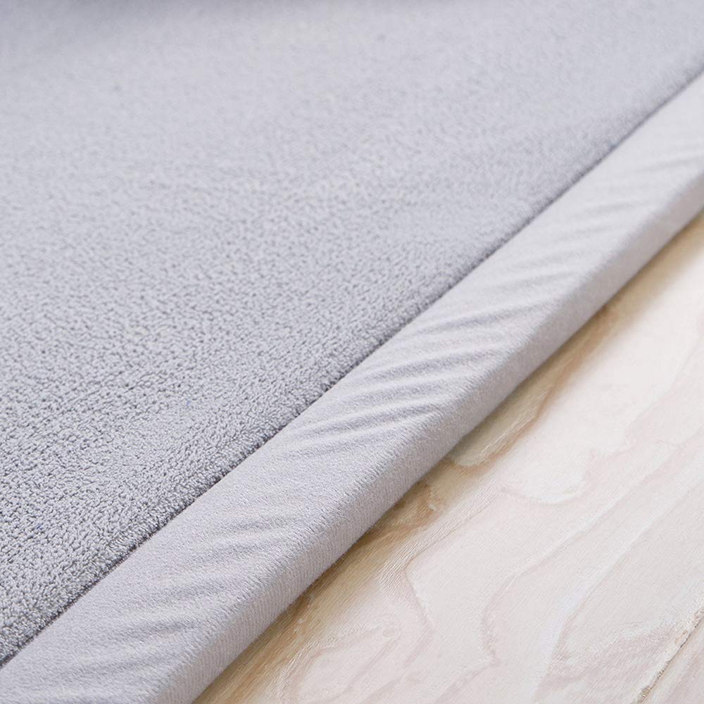 Loartee Nursery Rug easy-cleaning design simplifies upkeep with vacuuming and gentle washing.