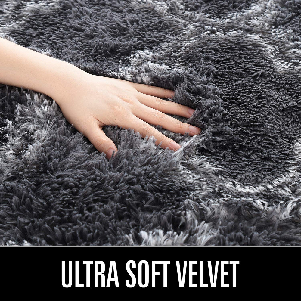 LOCHAS Luxury Shag Rug ideal for kids and dorm rooms in busy spaces.