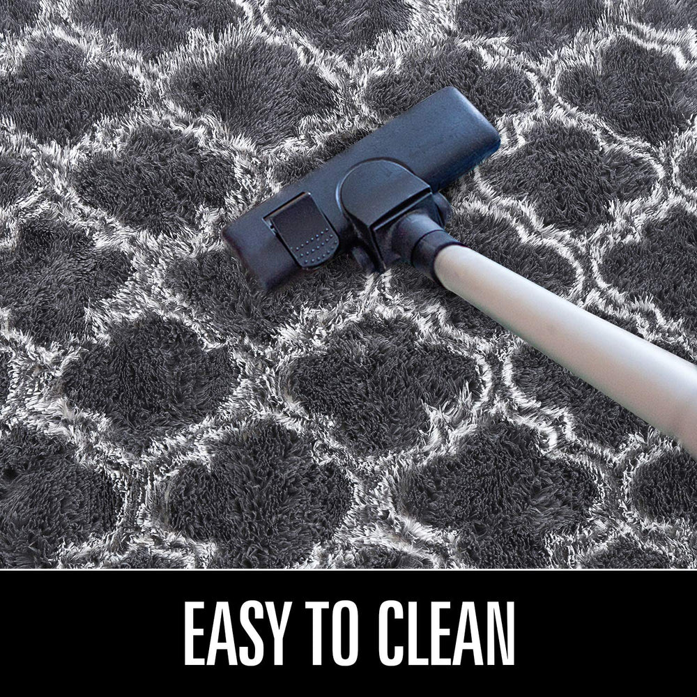 LOCHAS Luxury Shag Rug vacuum-pack packaging shows thickness recovery.