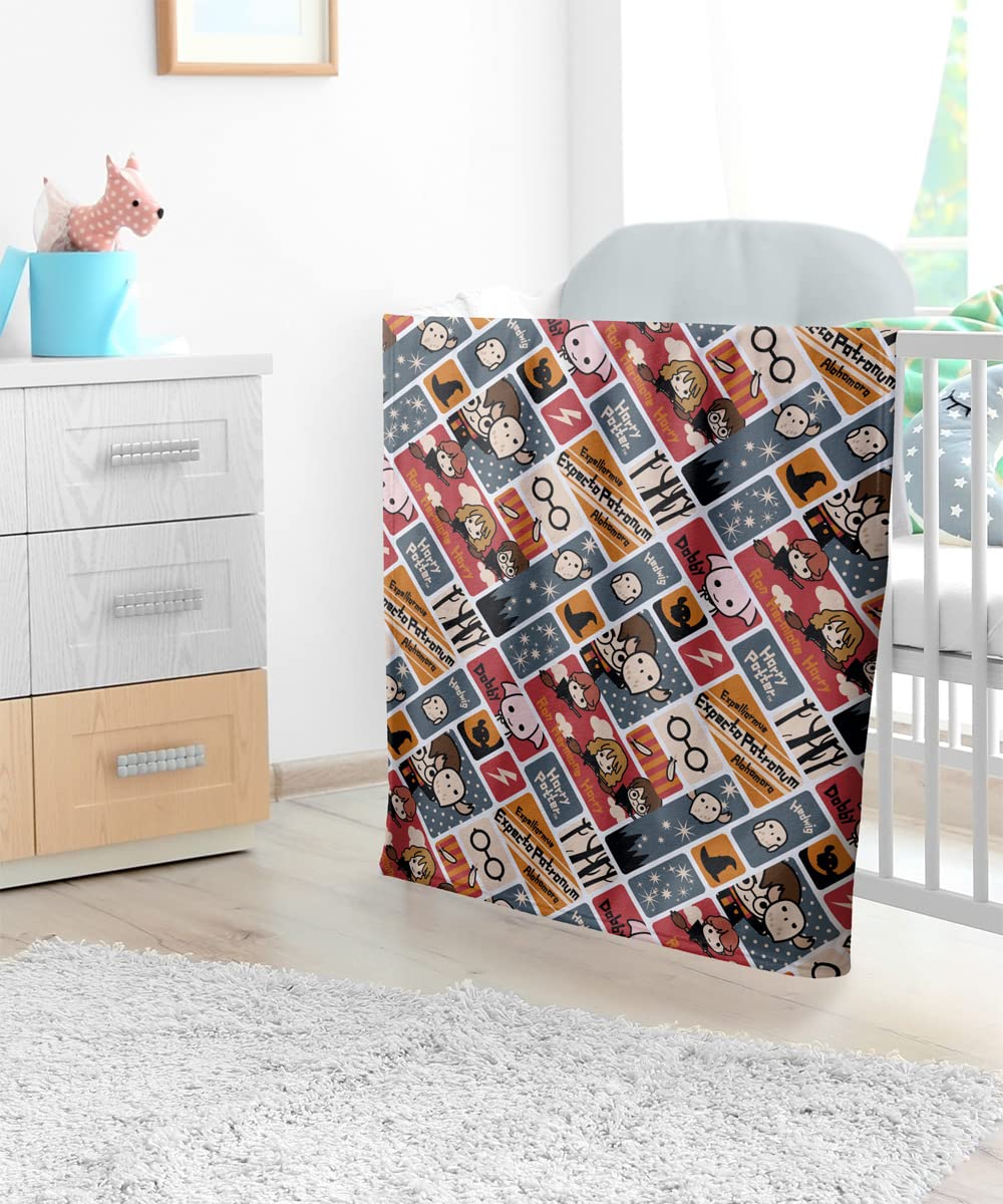 LOGOVISION Harry Potter blanket features fade- and stain-resistant fabric for easy care