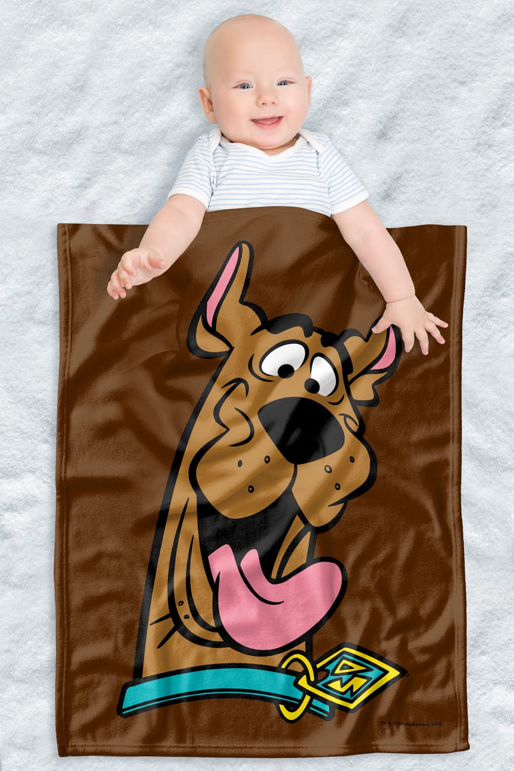 LOGOVISION Scooby Doo lightweight baby blanket full-cover view for cozy newborn comfort.