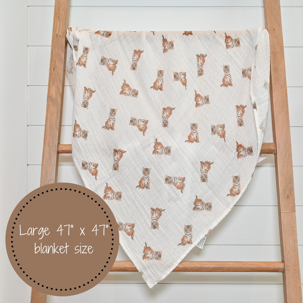 LollyBanks easy-care swaddle withstands machine wash and quick drying.