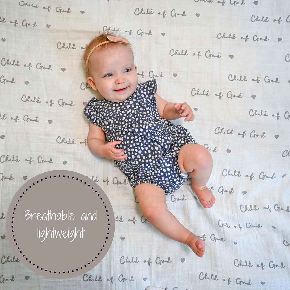 LollyBanks Muslin Swaddle Blankets 2pack machine-wash-ready label shows simple care.