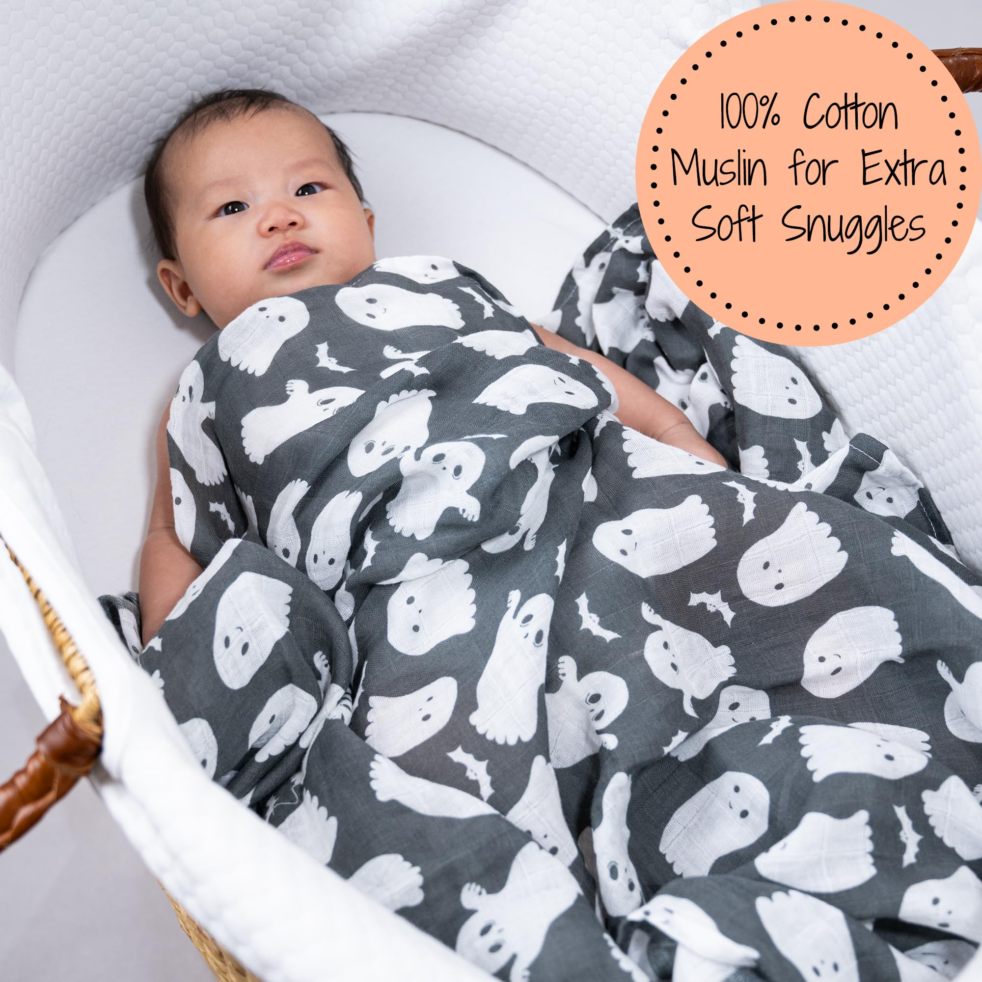 LollyBanks soft cotton muslin blanket close-up, breathable fabric for baby comfort.