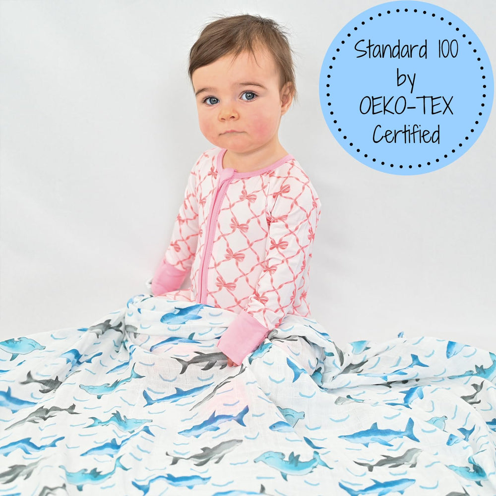 LollyBanks 100% cotton muslin texture feels gentle against newborn skin
