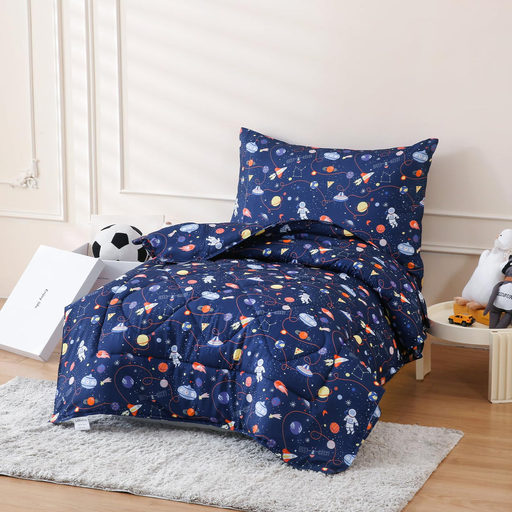 LONAVA four-piece bedding set ready for easy bedroom setup